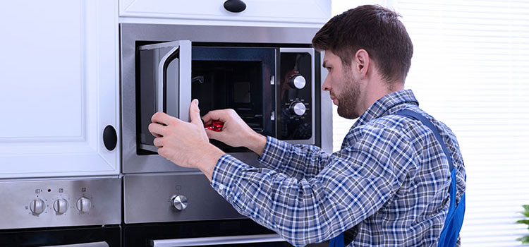 Residential Microwave Repair in Windsor
